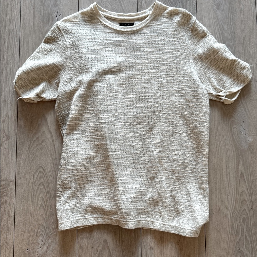 Zara men’s textured tshirt